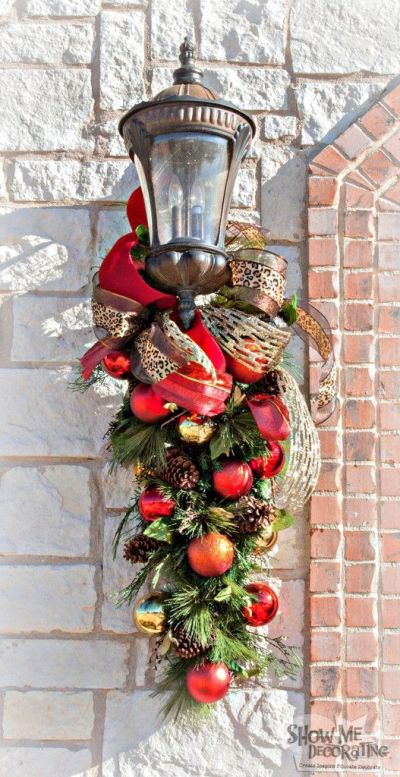 7 Ways to Add Coolness to your party f you're having a holiday party! A really cool party hack is to make the front entrance look really inviting.