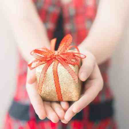 Fun gift exchange ideas for Christmas! #motherhood #momlife #family #gifts