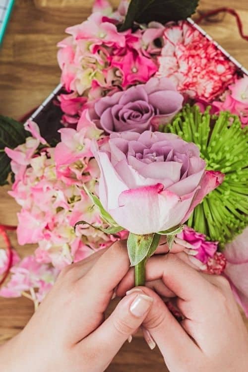 hashtags for flowers on Valentine's Day.