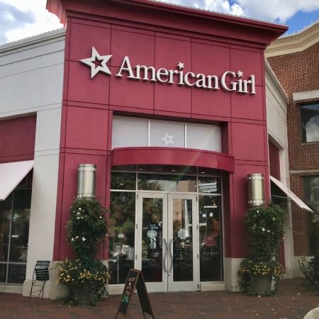American Girl is so much more than a store! It's a magical experience! A dream come true for little girls (and their moms!) That is why we've brought you 7 Tips For A Magical Experience To An American Girl Store! #americangirl #americangirldoll #momlife #travel