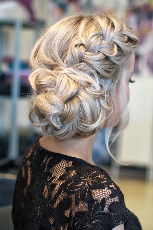 7 Gorgeous Hair Updos