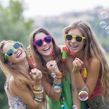 Teen Game Prizes for a teen girl or teen boy birthday party! Will also work for Tweens! #tween #teen #birthday #party