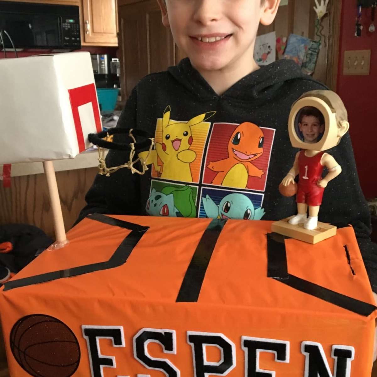 basketball valentine box Unique Valentine Box Ideas including this Slam dunk! A sports themed Basketball Valentine's Day Box! #valentinecrafts #basketball #basketballparty #momlife