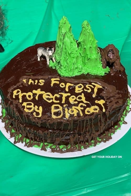 Sasquatch cake that is the best bigfoot cake.