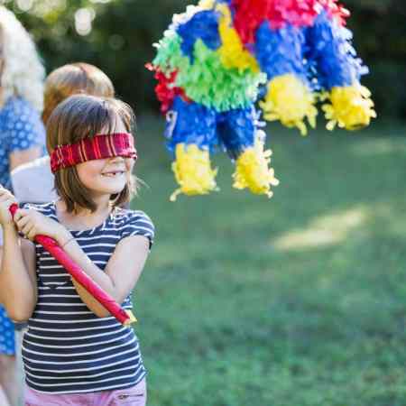 the best pinata tutorials and pinata prizes #birthdayparty #pinata #pinatas #partydecor