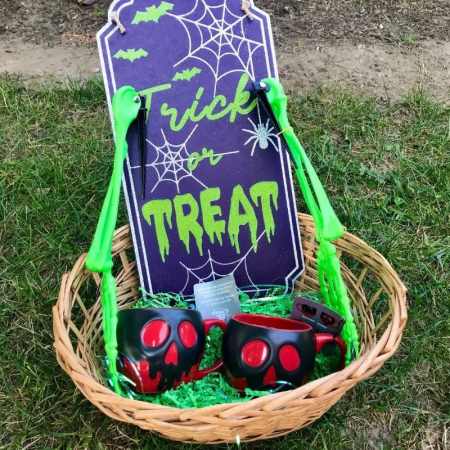 boo basket ideas for adults and kids.
