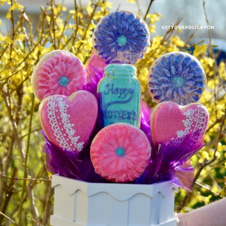 Cookies By Design Review | Handcrafted Unique Gift for Mom #mothersday #mom #gift #cookies