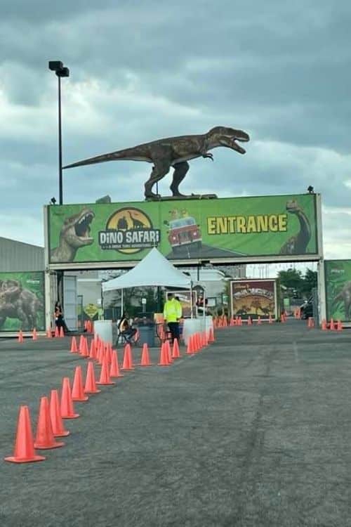 Dino Safari entrance Dino Safari entrance