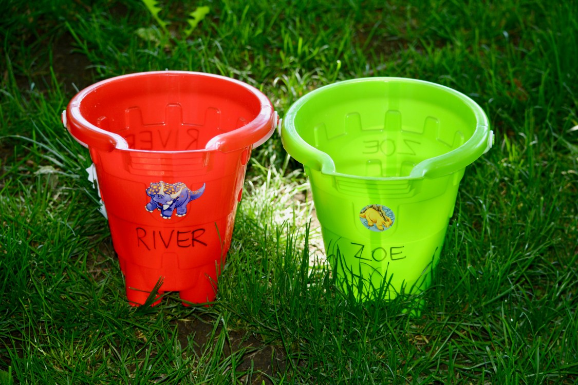 Last day of School Year Fun for kids from parents #forkids #celebrating #diycrafts #momlife