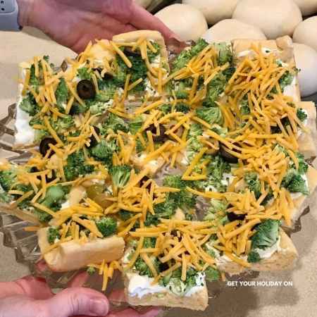 Cold Veggie Pizza an old school healthy classic appetizer perfect for any side dish. #veggiepizza #pizza #appetizer #sidedish