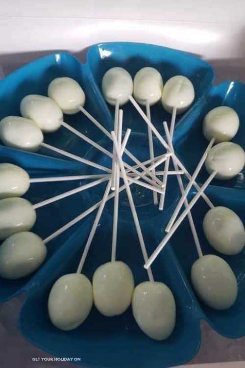 Boiled Eggs on a stick! Like Cake pops but Egg pops! #foodie #food #eggs #momlife