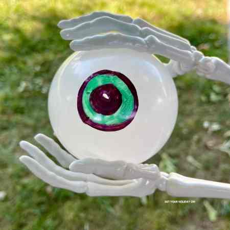 11 eyeball games that are easy and fun to play!