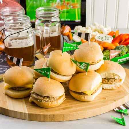 NFL Football Easy Super Bowl Snacks for foodies! #play #party #NFL #superbowlsnacks
