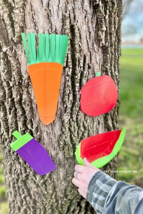 free printable garden scavenger hunt for adults or kids.