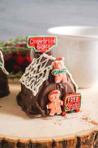 gingerbread house made into a treat!