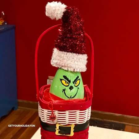 Adult Christmas Game Prizes that will impress your family and friends! #holidays #Christmas #newyears #partyplanning