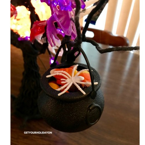 A Halloween Candy Tree | Perfect Idea for a School Classroom Party