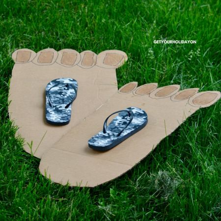 Hilarious & Funny Two Left Feet Game #DIY #mom101 #parenting #youhavetoseethis