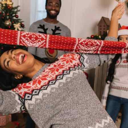 Holiday Christmas party games for kids or adults