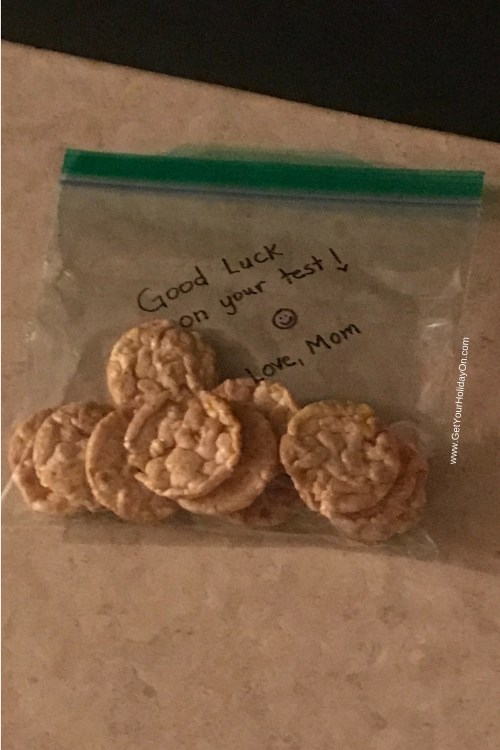 17 Ways To Help Your Child Have A Better Day At School with tons of Mom hacks| Teacher Approved| Kid Approved| Student Approved| School and lunch hacks