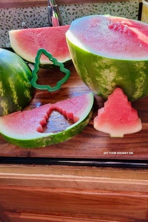 how to make watermelon Christmas trees how to make watermelon Christmas trees.