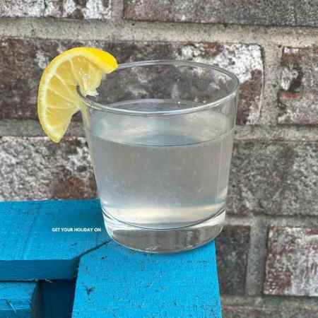 Learn how to make easy homemade lemonade like mom use to prepare.