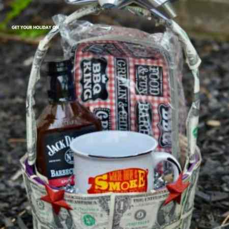 Money gift baskets for the holidays or Easter
