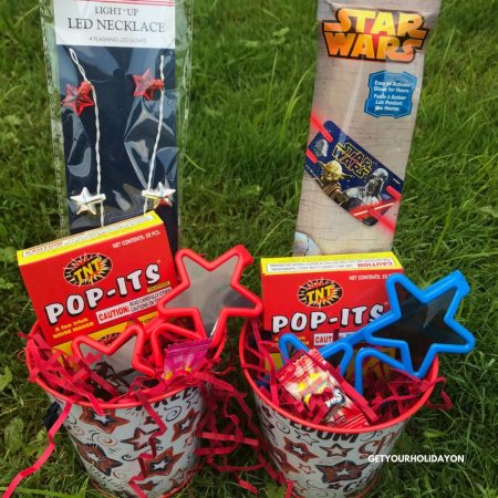 Have you been trying to figure out where to get party favors? Look no further because these DIY Patriotic Party Favors to Make ideas are the talk of the TOWN. Discover party trinkets to add, the party supplies to use, and the popular party favor ideas for a 4th of July party or patriotic celebration.  #partyfavors #babyshower #party #diycrafts