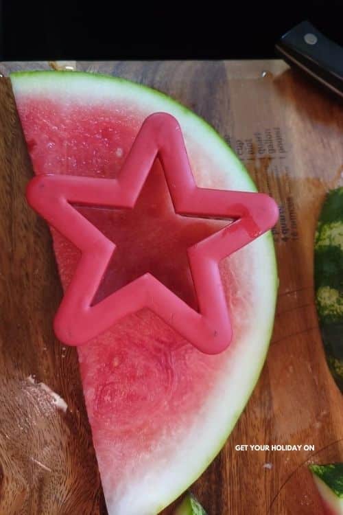 Star shaped watermelon How to make star shapes in watermelon.