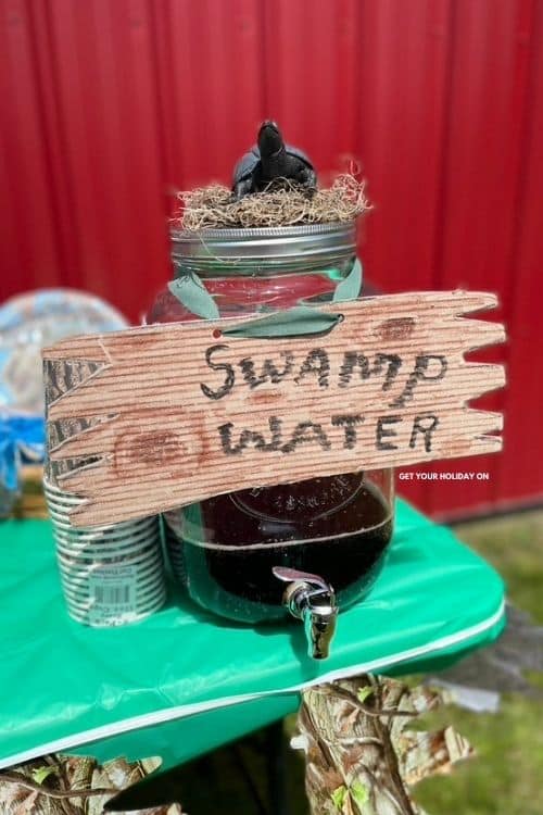 Swamp water drink showing what the drink looks like and how to put it together.