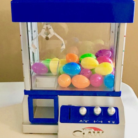 Kid's Reward System That Works | A Mom Machine That Creates A Totally FUN Childhood #momlife #sahm #rewards #forkids