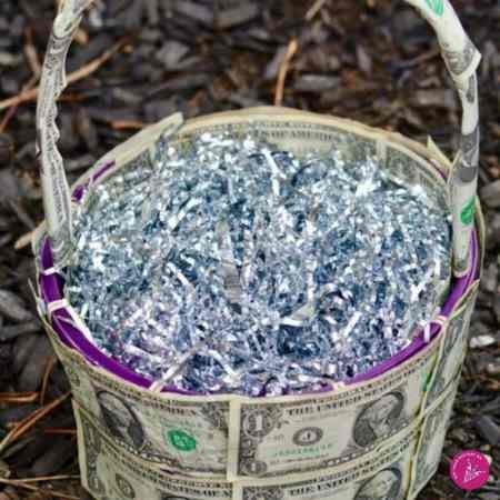 Tutorial for How To Create a Money Gift Basket