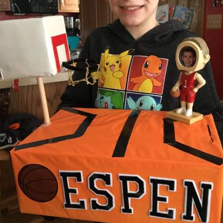 No need to wait for Cupid! We have the most unique Valentine Box Ideas that you'll find on Pinterest! At least we think so! :) #valentinecrafts #cupid #diys #momlife