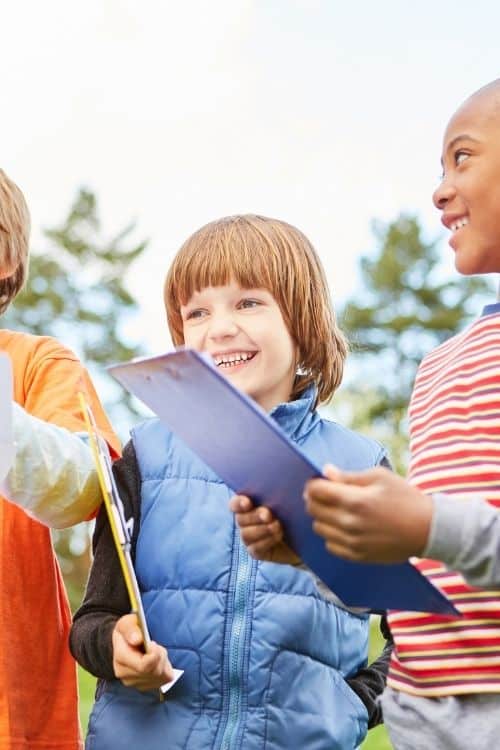free scavenger hunts for Valentine's Day ideas to do at home for kids.