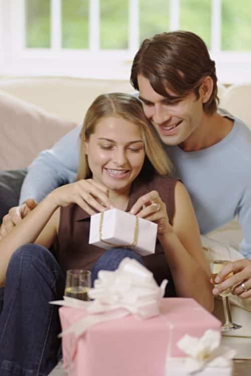Wedding gifts to gift the bride and groom on their special day.